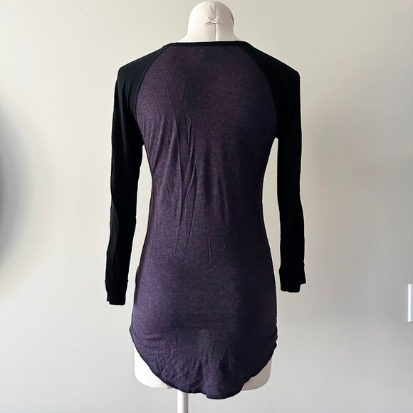 Aritzia Wilfred Free Baseball Top Womens Size Small Purple Black 3/4 Sleeve - Picture 2 of 5